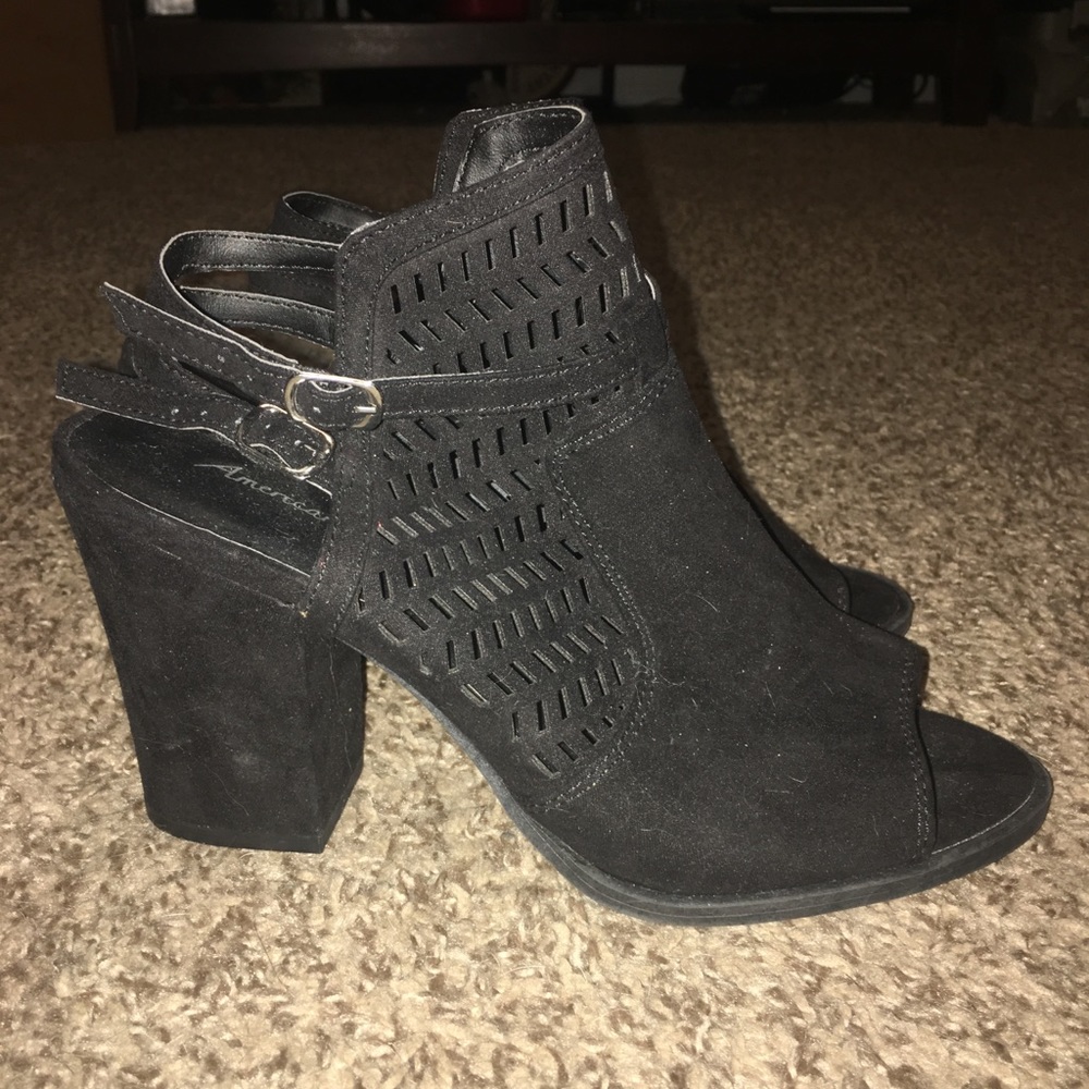 Black chunky heels